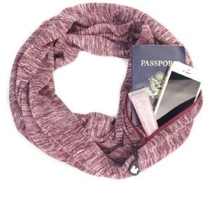 Sholdit convertible infinity travel scarf w/pocket